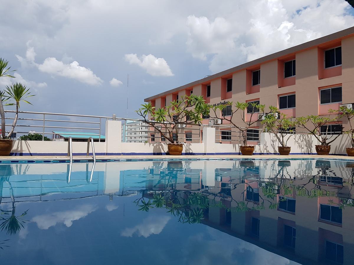 K.S.Pavilion Hotel Nakhon Ratchasima Ngoại thất bức ảnh